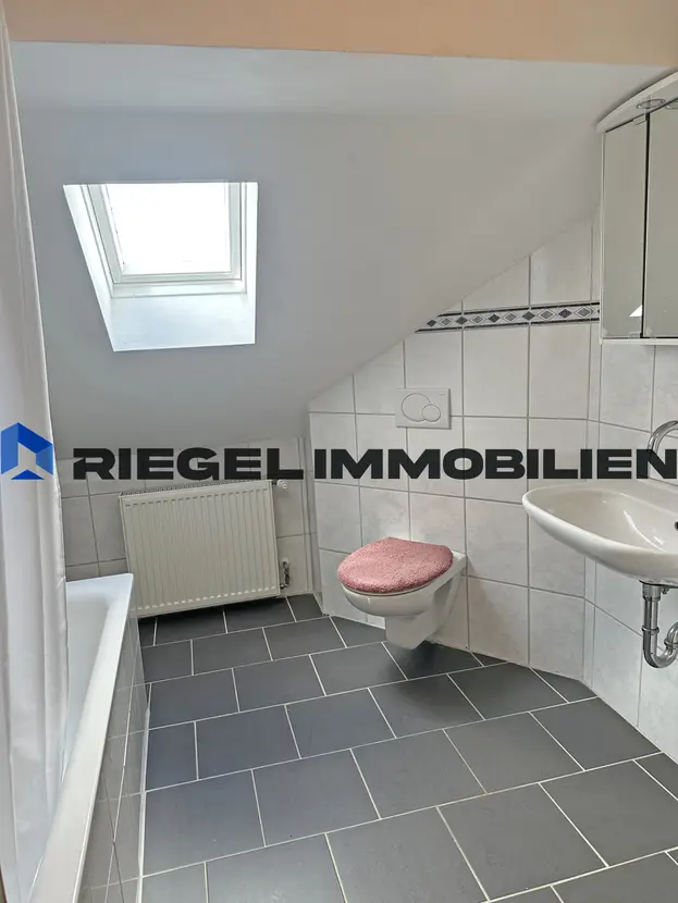 Sie hier? Wir auch! Kapitalanlage oder Eigennutz, Dachgeschosswohnung mit gelungener Raumaufteilung – Bild 13