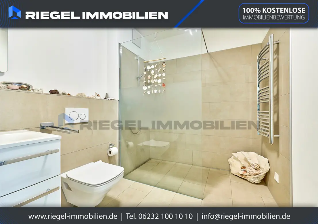 Sie hier? Wir auch! Wohnen, wo andere Urlaub machen ! Exklusivität mit Wasserblick aus allen Zimmern – Bild 13