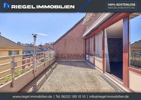 Sie hier? Wir auch! Komfortable Maisonette-Wohnung mit 2 Balkonen, Klima und Tiefgaragenstellplatz – Bild 24